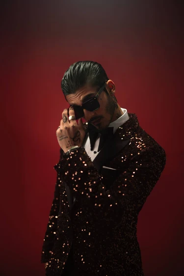 AUREN – THE ROYAL PURPLE TUXEDO - Image 3