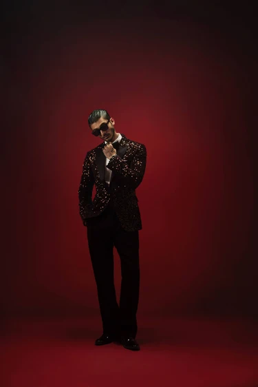 AUREN – THE ROYAL PURPLE TUXEDO - Image 4